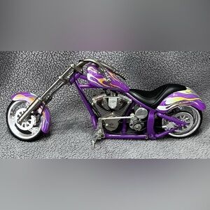 Arlen Ness Iron Legends Outlaw Steel Motorcycle 6.5”L 3”T Die Cast Kickstand